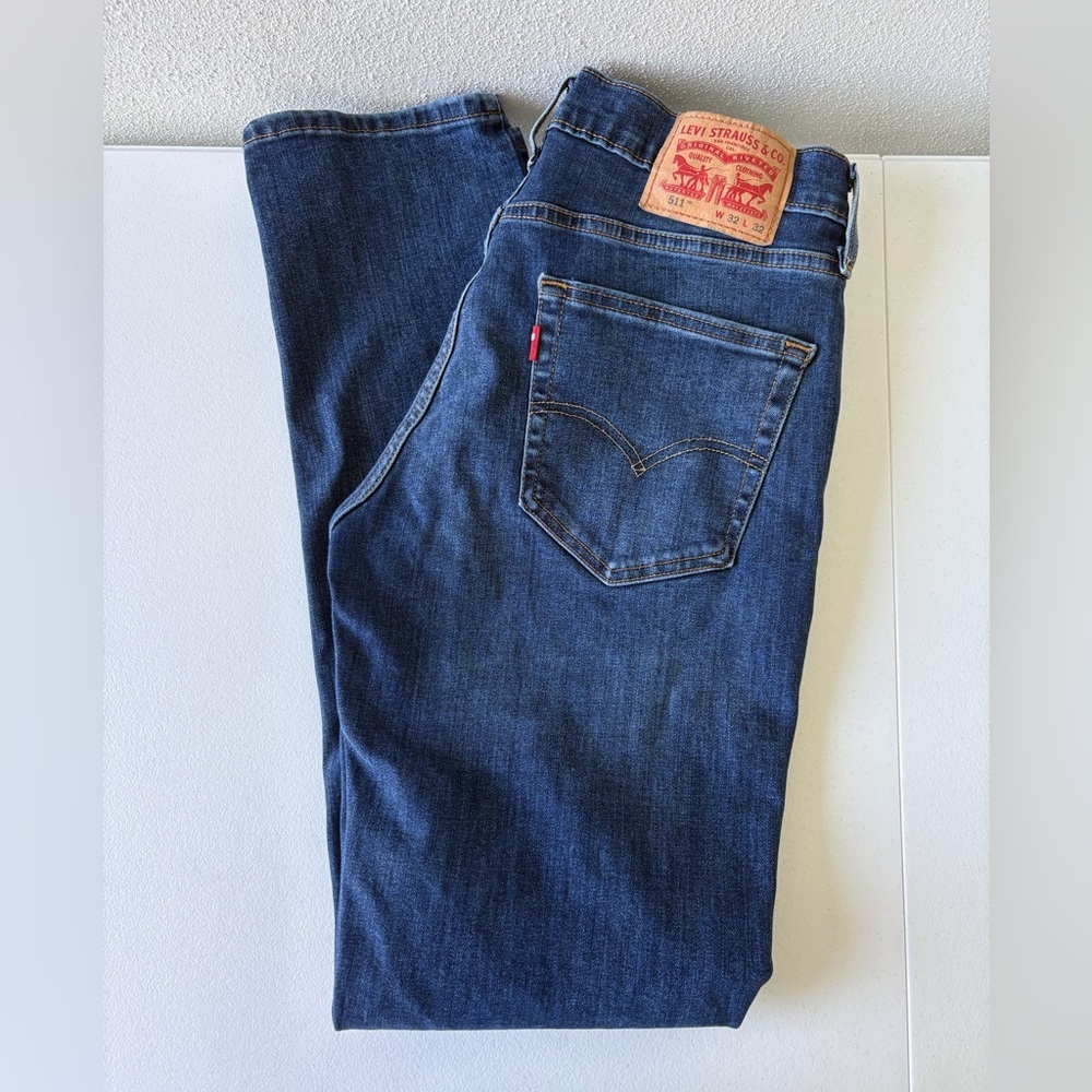 Levi Men’s 511 Size 32 Dark‎ Wash 5 Pocket Casual School Teacher Zip Fly